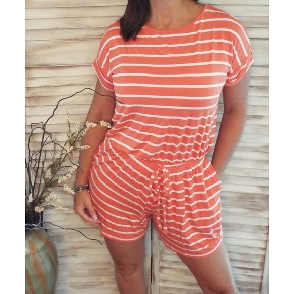 Striped Romper Shorts Pockets Keyhole Elastic Waist 2020 - Picture 2 of 6